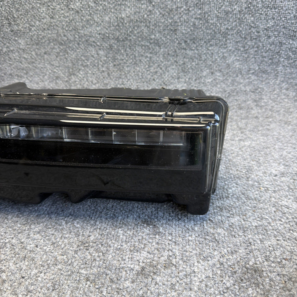 DMG‼️‼️24-27 Tesla Cybertruck Front Left Driver Side Headlight LED 1806404-00-D