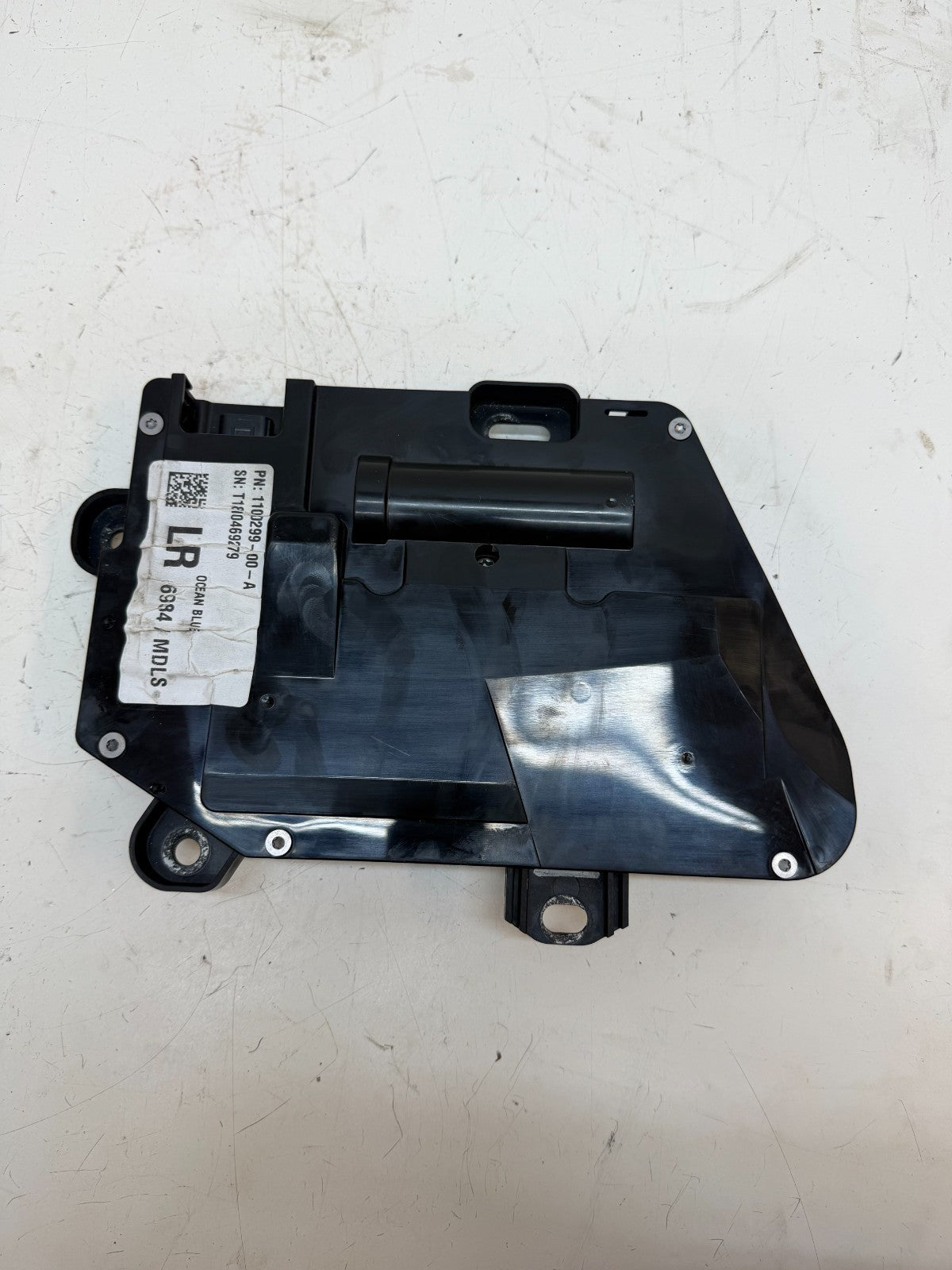 2016-2020 Tesla Model S Rear Left Driver Side Exterior Door Handle 1100299-00-A