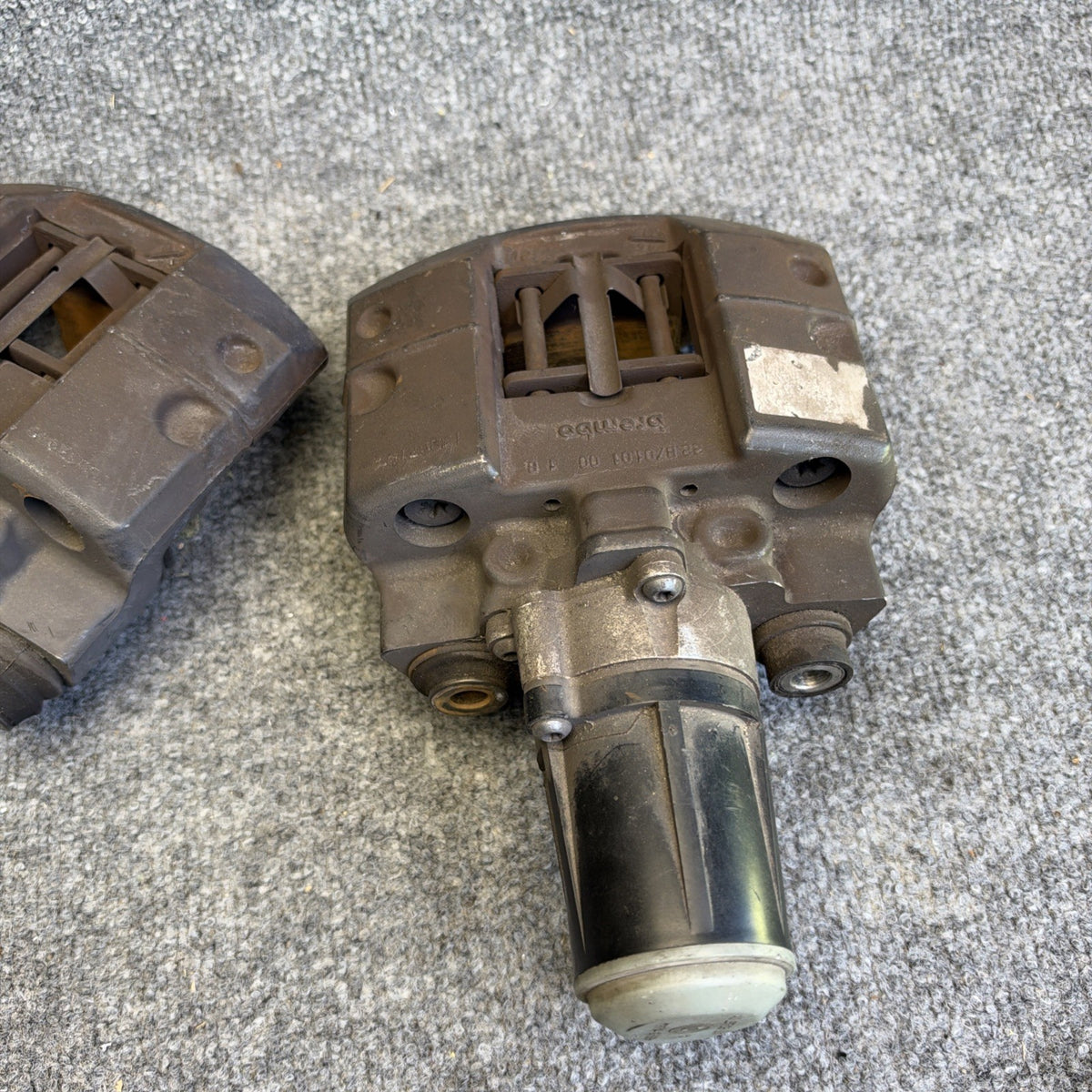 12-18 Tesla Model S Brembo Parking Brake Caliper Rear Left And Right OEM SET