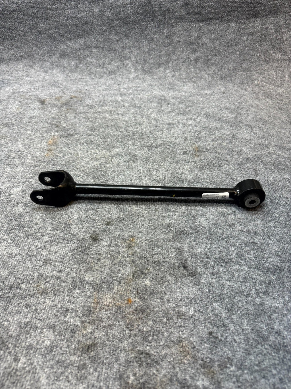 2020 - 2024 TESLA MODEL Y REAR RIGHT / LEFT LOWER CONTROL ARM OEM, 1044441-00-F