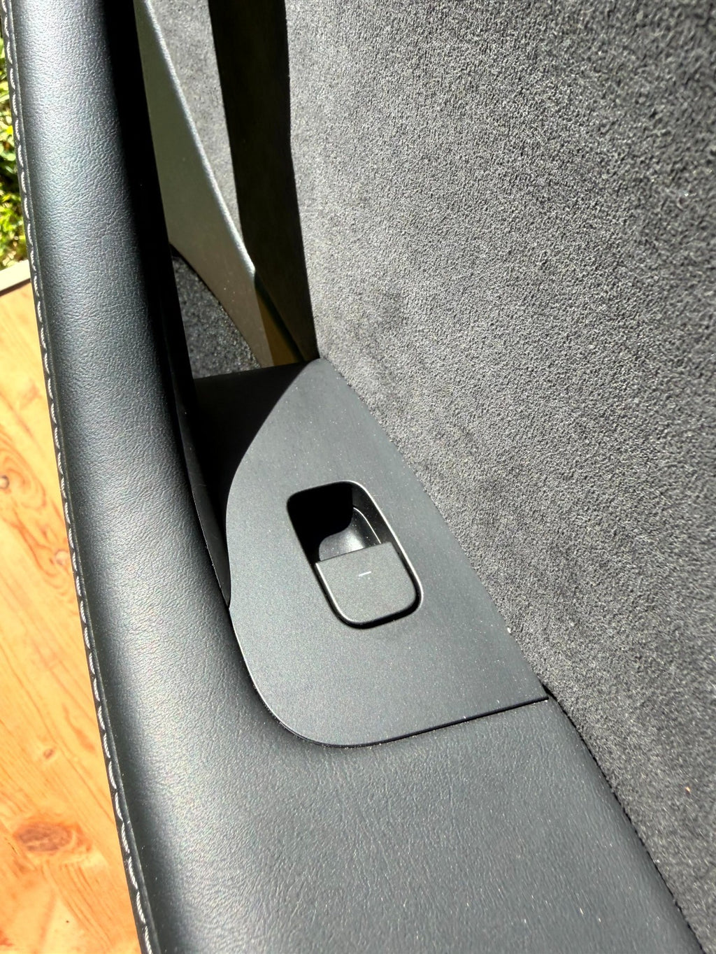 2020-2024 TESLA MODEL Y REAR RIGHT SIDE DOOR TRIM COVER PANEL OEM, 1997297-00-D