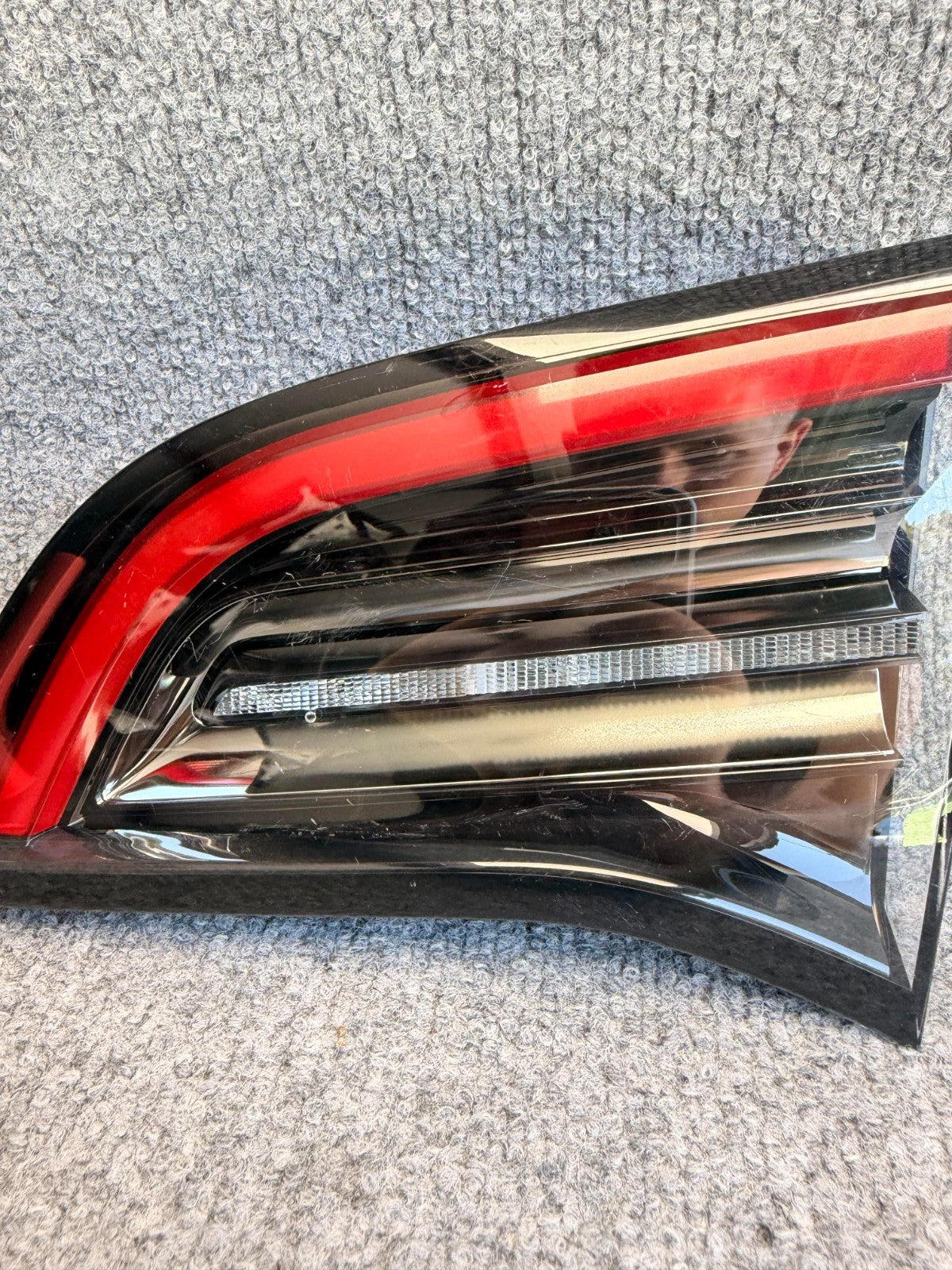 17-23 Tesla Model 3 Rear Right Inner Taillight LED Tail Lamp 4-Pin 1502089-00-B