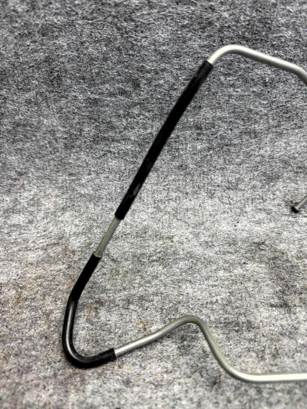 ♦️2017-2023 TESLA MODEL 3 FRONT LEFT SIDE BRAKE HOSE LINE TUBE OEM, 1044721-00-D