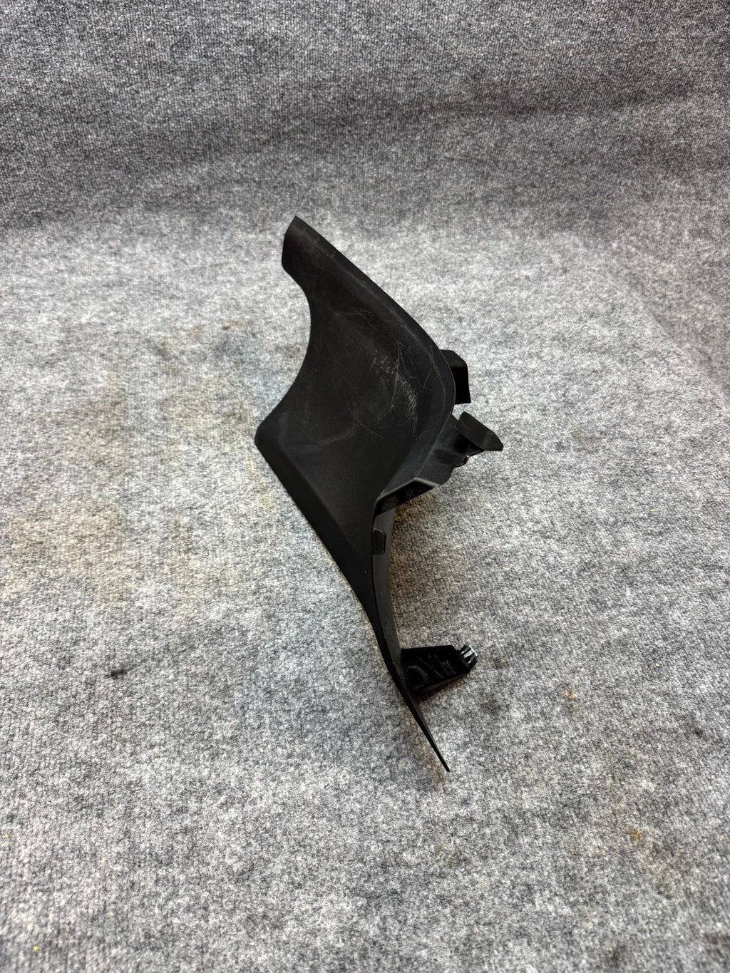 20-24 TESLA MODEL Y REAR RIGHT C-PILLAR LOWER COVER TRIM PANEL OEM, 1494626-00-C