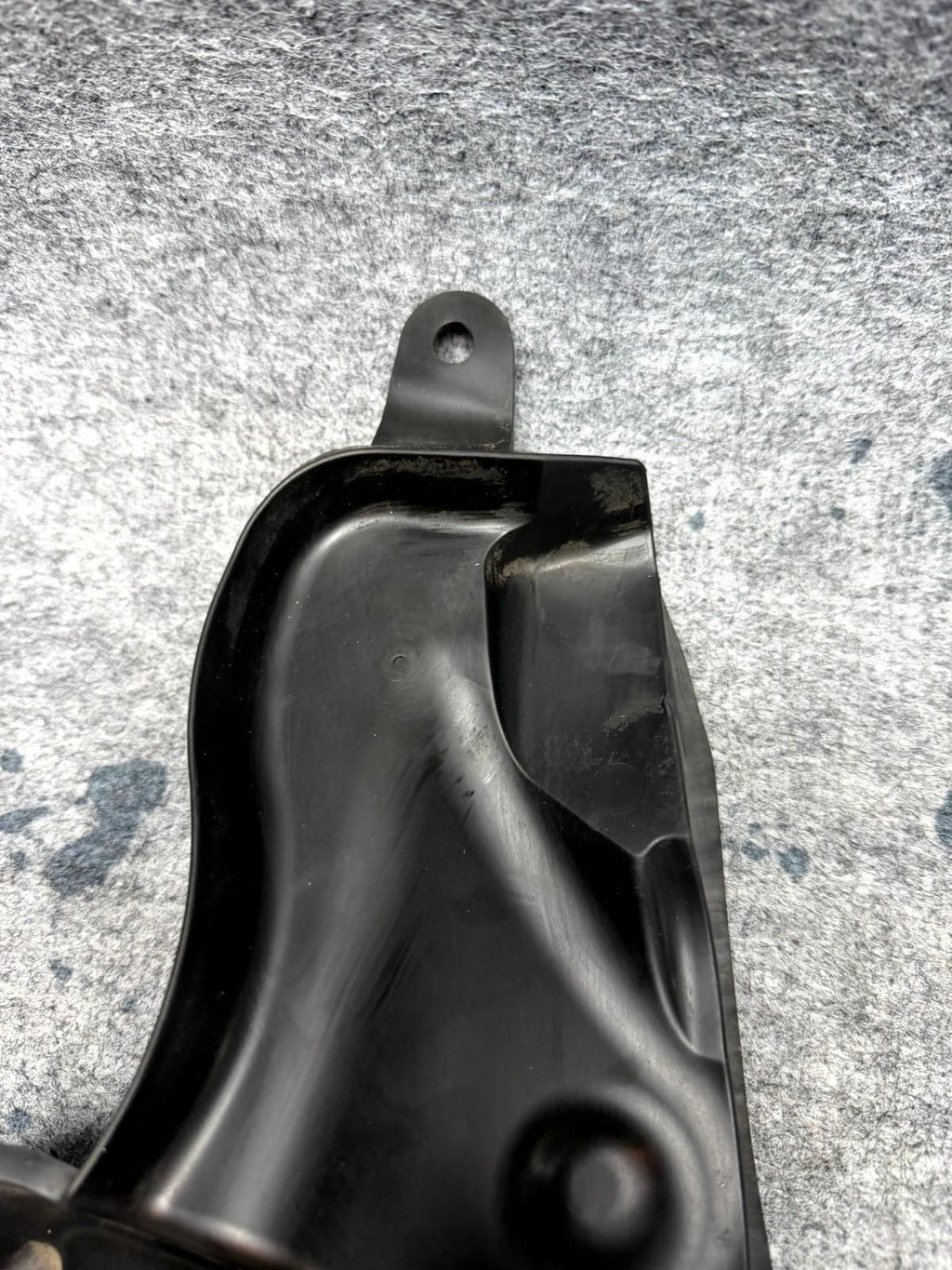♦️17-23 TESLA MODEL 3 FRONT LEFT WINDSHIELD COWL COVER PANEL OEM, 1081694-00-A