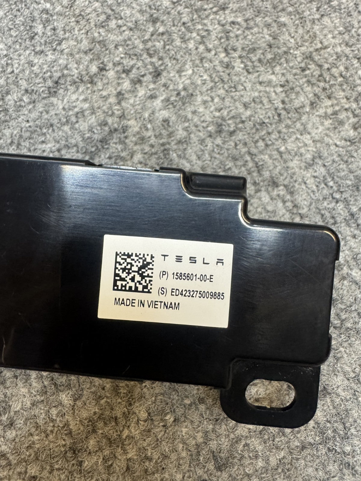 2020 - 2024 TESLA MODEL Y WIFI BLUETOOTH ANTENNA MODULE UNIT OEM, 1585601-00-E