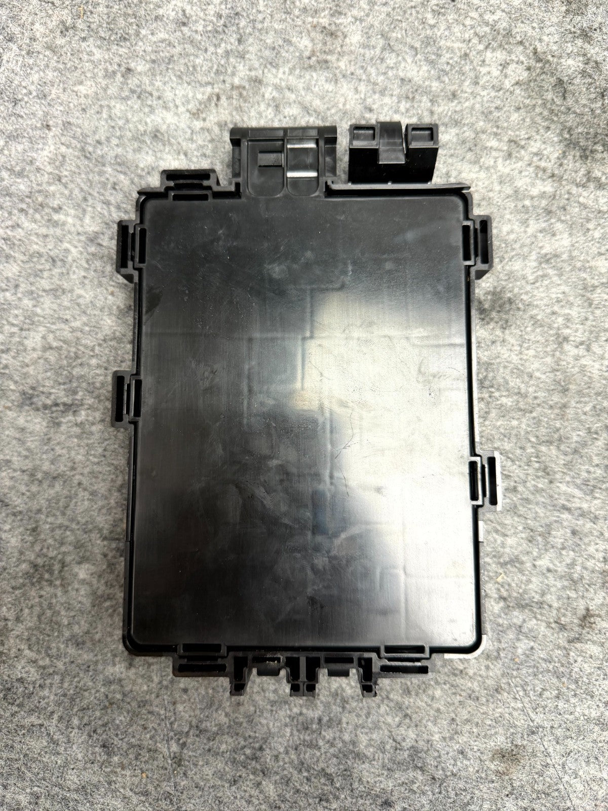 ♦️12-20 TESLA MODEL S RIGHT UNDER HOOD FUSE BOX RELAY JUNCTION OEM, 1034409-00-A