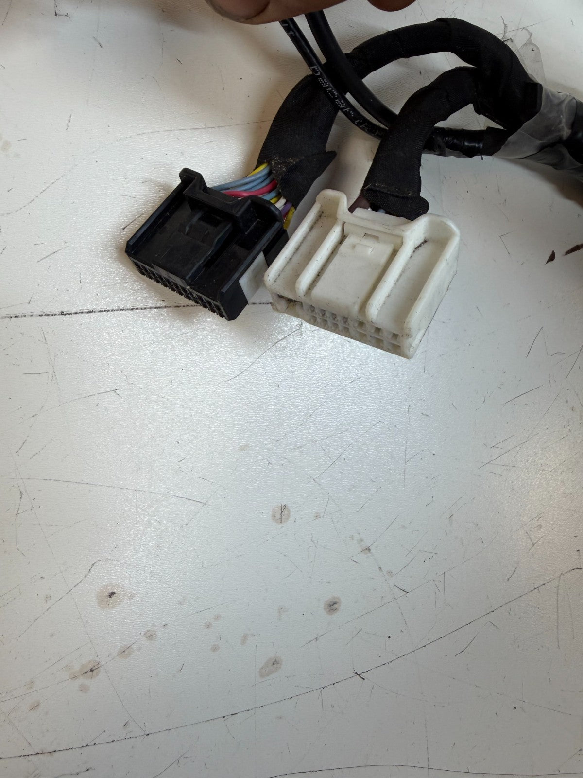 20-24 Tesla Model Y Rear Liftgate Trunk Wiring Harness & Connector 1616689-00-E