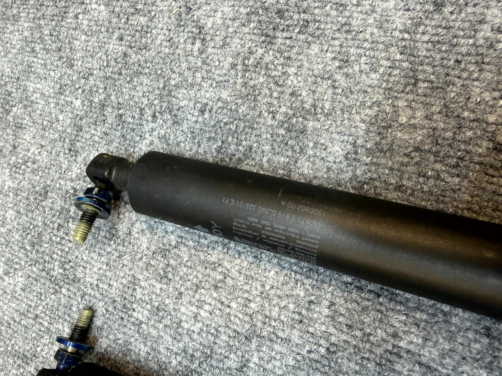 2020-2024 TESLA MODEL Y REAR LEFT & RIGHT LIFT GATE SHOCK STRUT OEM,1500601-00-B