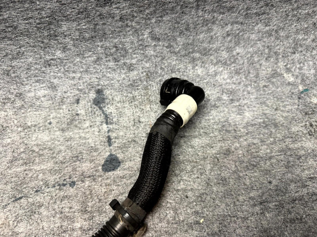 ♦️2017-2023 TESLA MODEL 3 RADIATOR COOLING PIPE HOSE OUTLET OEM, 1077589-00-F