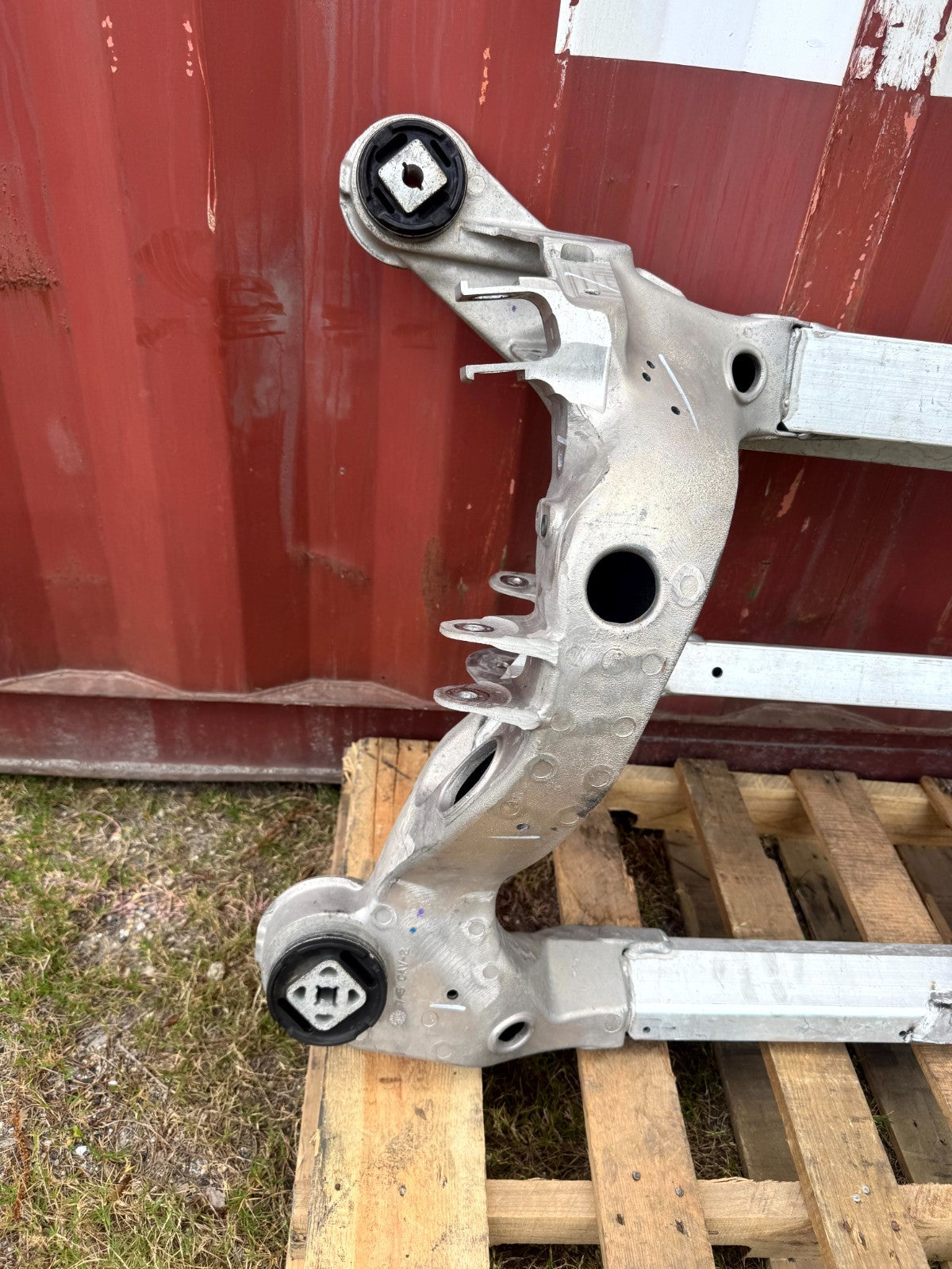 2012 - 2020 TESLA MODEL S REAR SUBFRAME CROSSMEMBER CRADLE OEM, 1009826-00-A