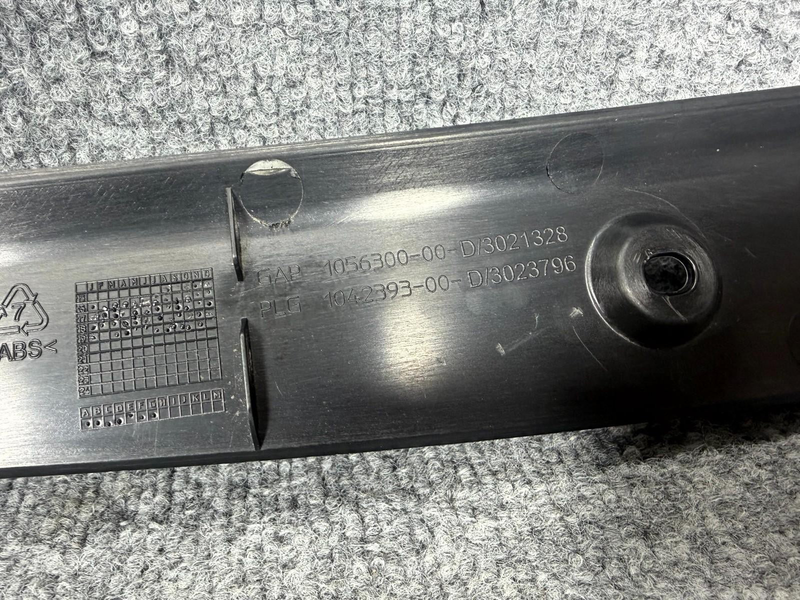 2016-2020 Tesla Model X Rear Right Liftgate Trim Cover Sensor OEM, 1056300-00-D