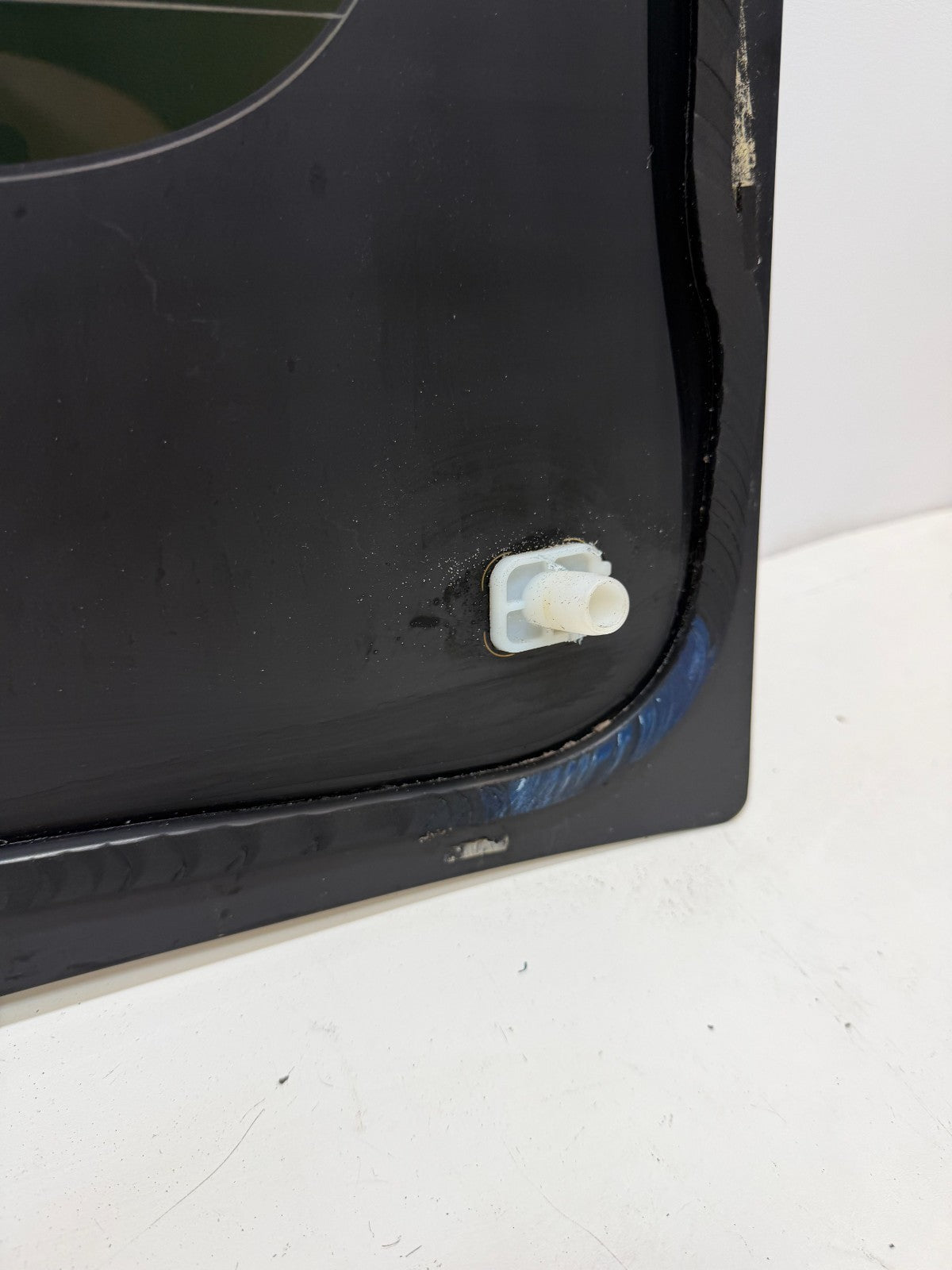 2020-2024 Tesla Model Y Rear Trunk Lid Windshield Glass 43R-004597
