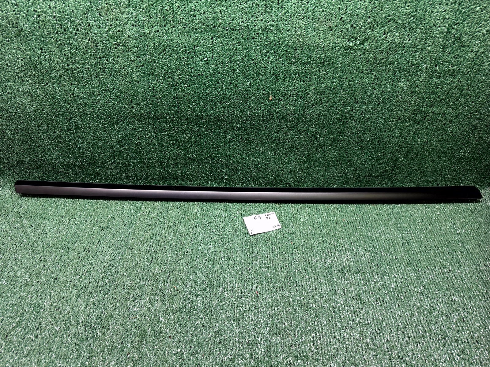 ♦️2020-2024 TESLA MODEL Y FRONT RIGHT DOOR WINDOW BELT MOLDING OEM, 1495722-00-B