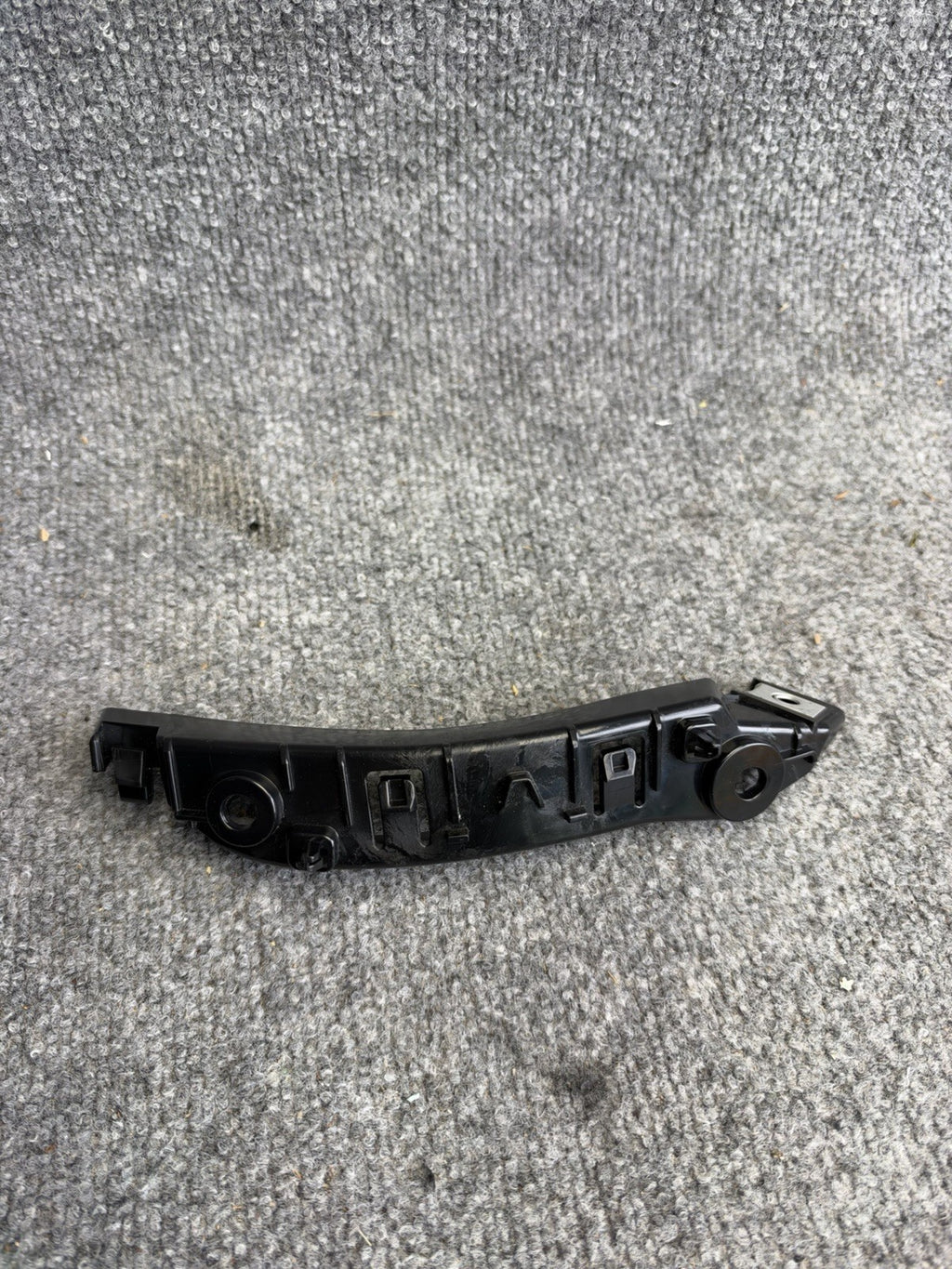 2025-2027 Tesla Model Y Front Bumper Fascia Fender Bracket Right 1983888-00-D