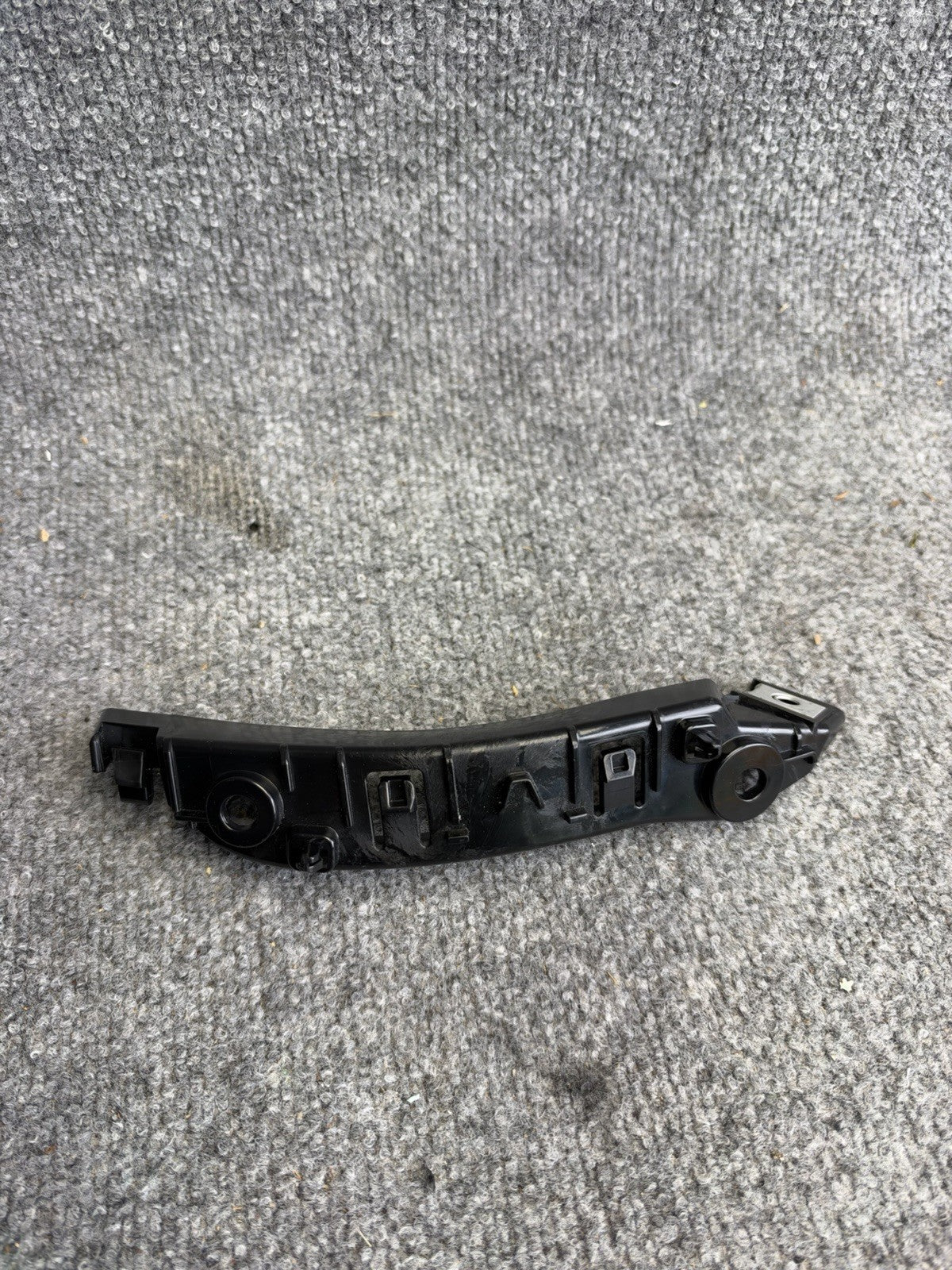 2025-2027 Tesla Model Y Front Bumper Fascia Fender Bracket Right 1983888-00-D