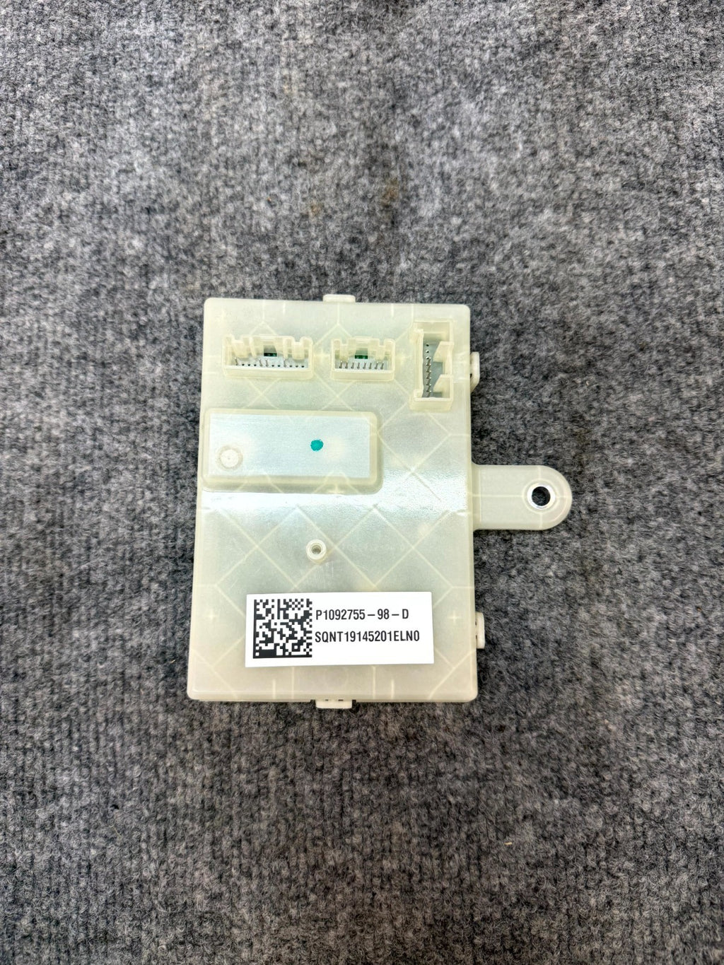 2017–2023 TESLA MODEL Y/3 CHARGING PORT CONTROL MODULE UNIT OEM, P1092755-98-D