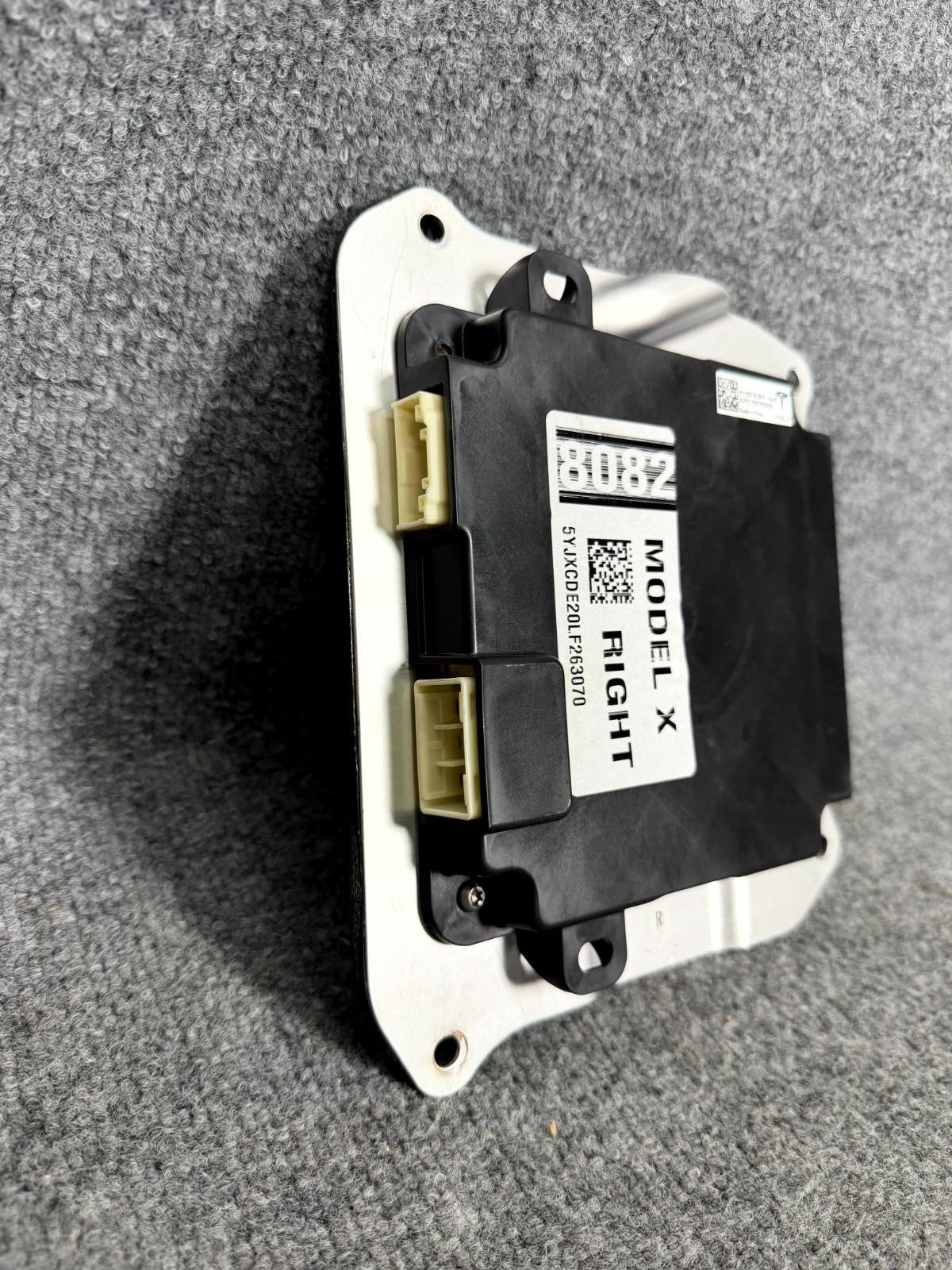 16-20 Tesla Model X Front Right Side Door Control Module Unit OEM, 105018300F
