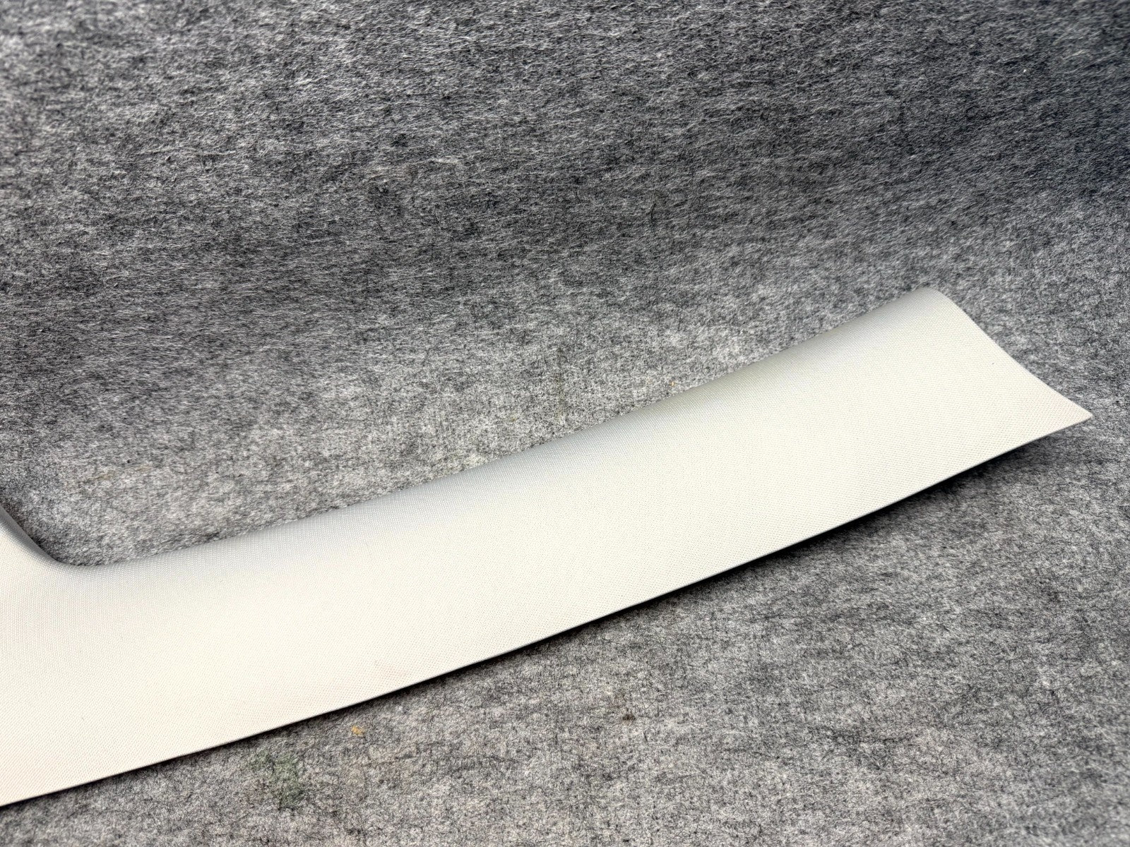 ♦️17-23 TESLA MODEL 3 FRONT LEFT SIDE A PILLAR TRIM COVER PANEL OEM 1086237-91-J