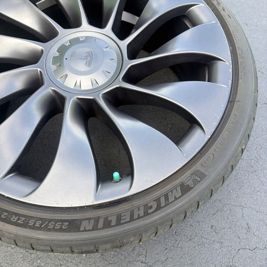 20-24 Tesla Model Y Front Uberturbine Wheel Rim 21" 21x9.5 w/ Tire 1188226-00-B