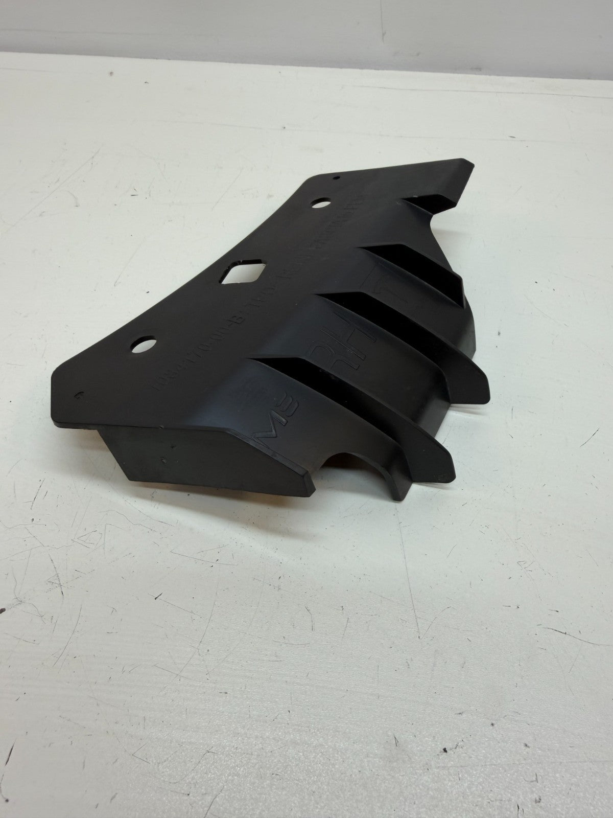 2017-2023 TESLA MODEL 3 FRONT RIGHT UPPER BUMPER BRACKET 1084170-00-B
