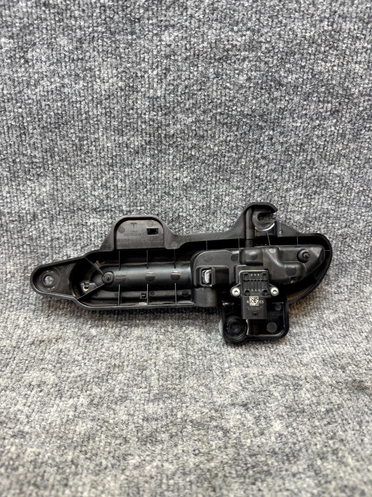 2017-2023 TESLA MODEL 3 FRONT RIGHT SIDE DOOR HANDLE OEM, 1081832-99-F