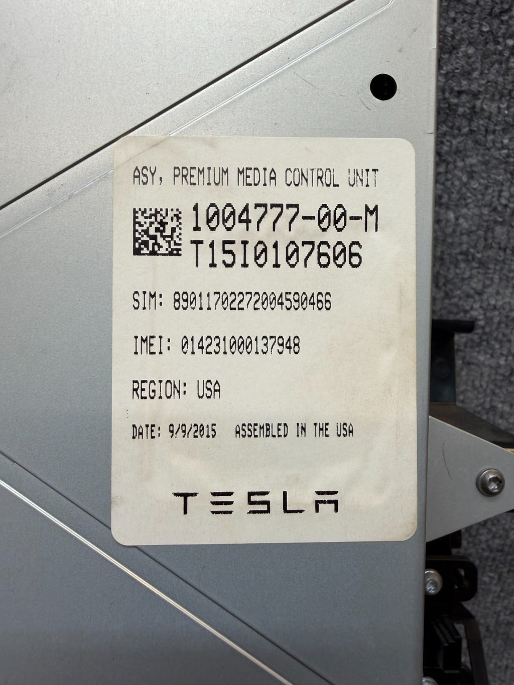 2015 Tesla Model S Dash Display Touch Screen Hatchback 1004777-00-M