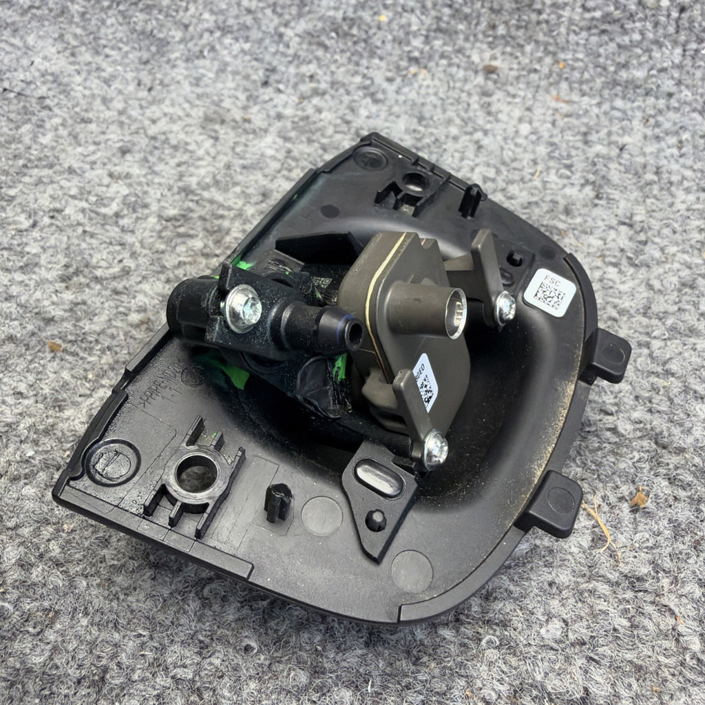 NEW OEM Tesla Model Y Juniper CAMERA FRONT BUMPER FASCIA ASSEMBLY 1972134-00-F