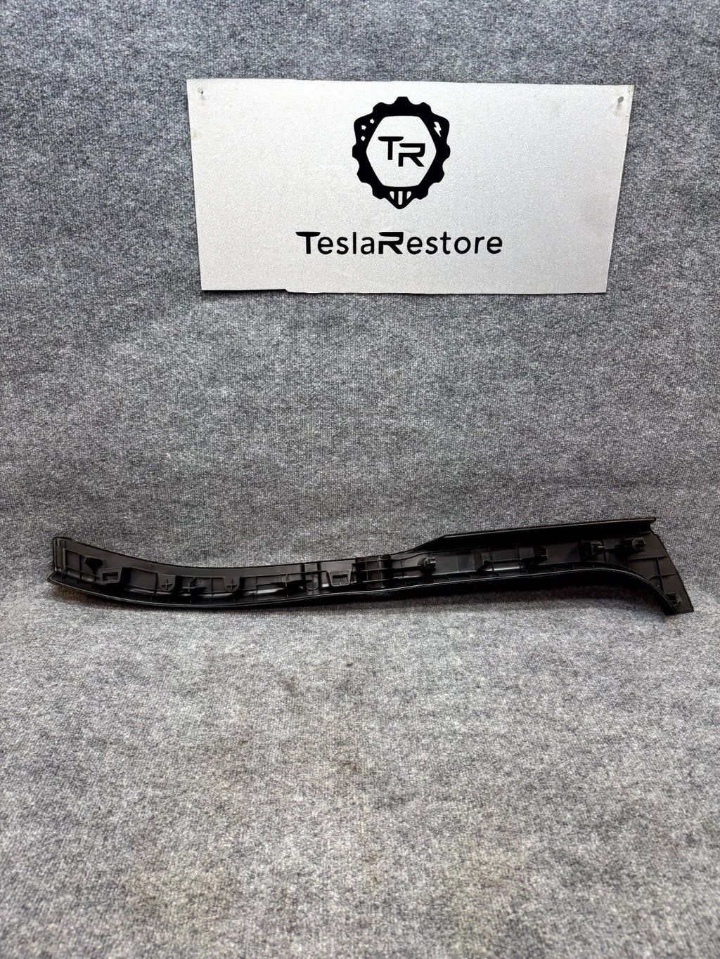 2020 - 2024 TESLA MODEL Y REAR TRUNK LOAD FLOOR BRACKET OEM, 1935924-70-E