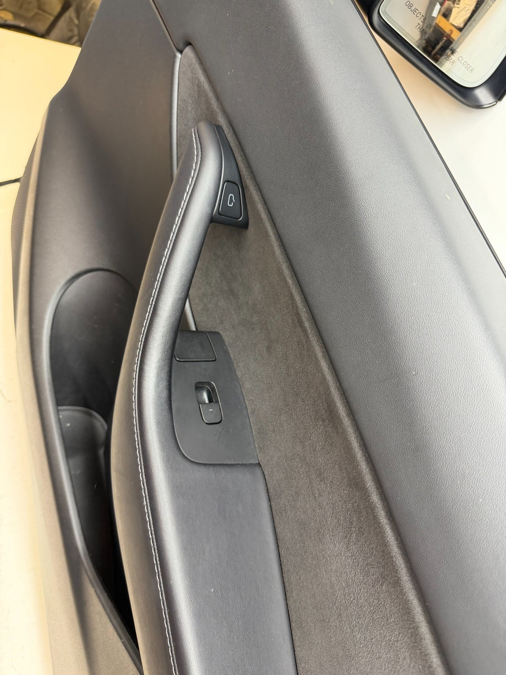 2012-2020 TESLA MODEL Y FRONT RIGHT PASSENGER SIDE COMPLETE DOOR ASSEMBLY
