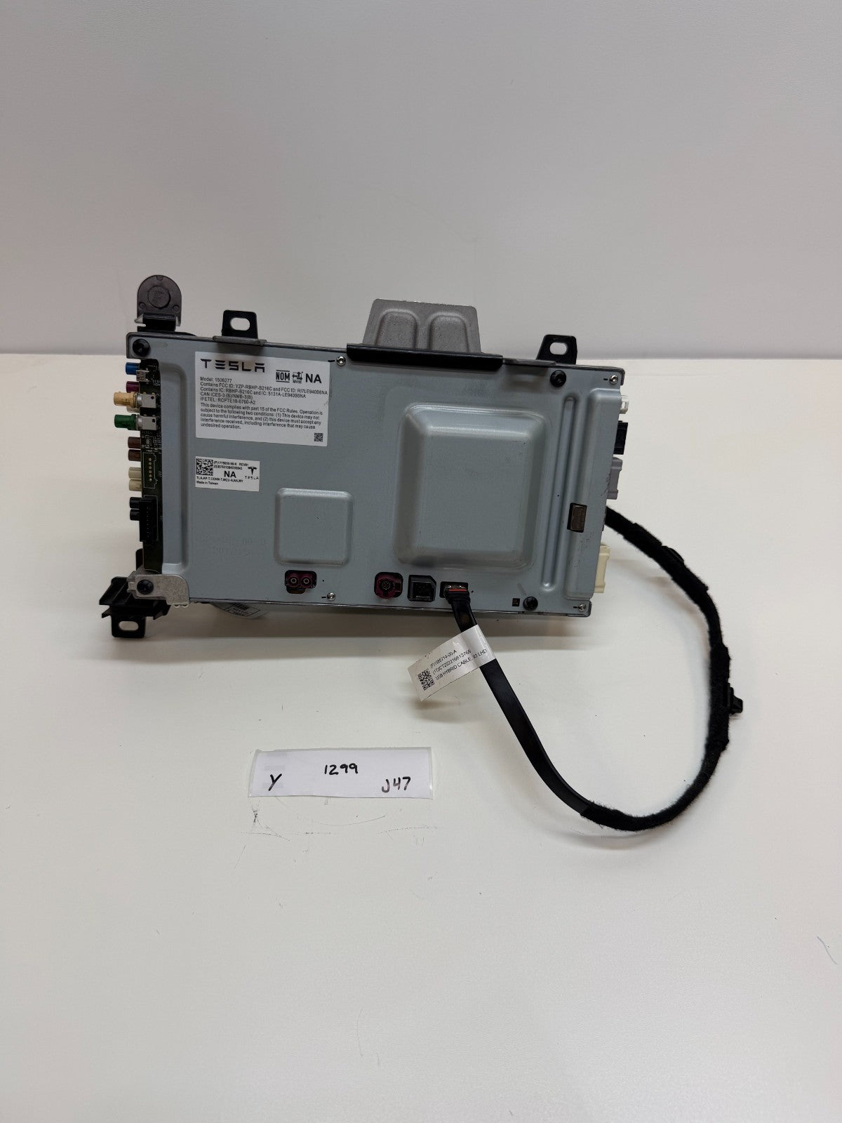 2020-2024 Tesla Model Y MCU Computer Media Control Module Unit 1775000-90-K