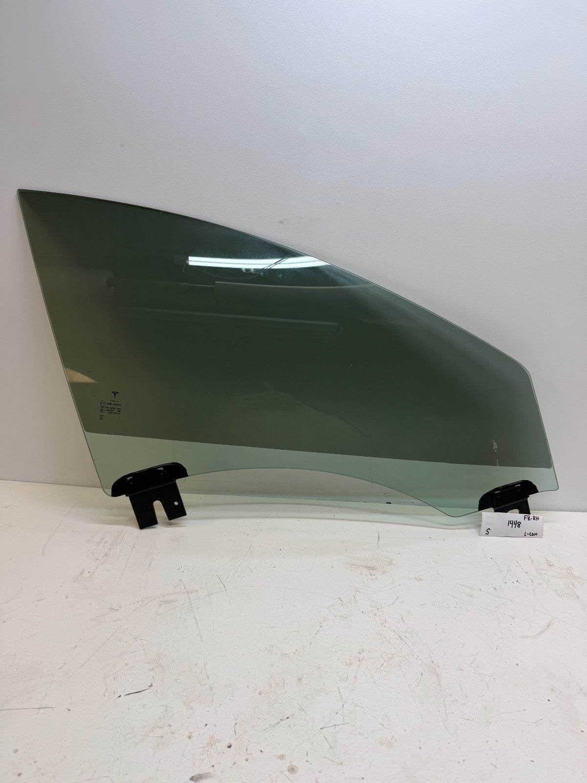 12-20 TESLA MODEL S FRONT RIGHT PASSENGER SIDE DOOR WINDOW GLASS 43R-001074