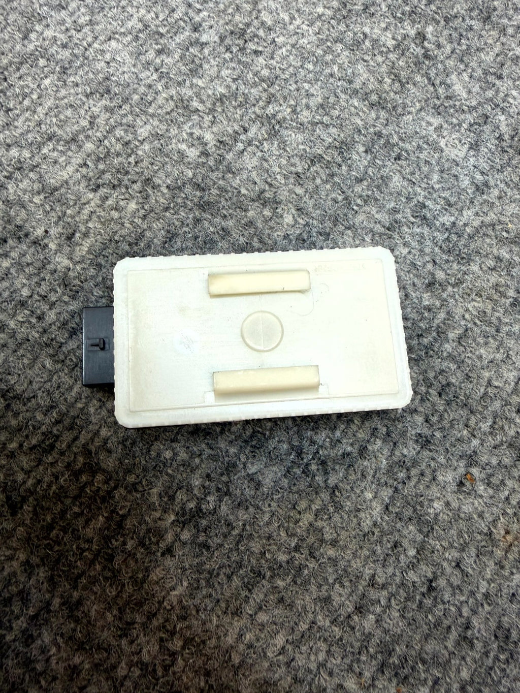 2017–2023 TESLA MODEL 3 TIRE PRESSURE CONTROL MODULE TPMS OEM, 1458965-00-A