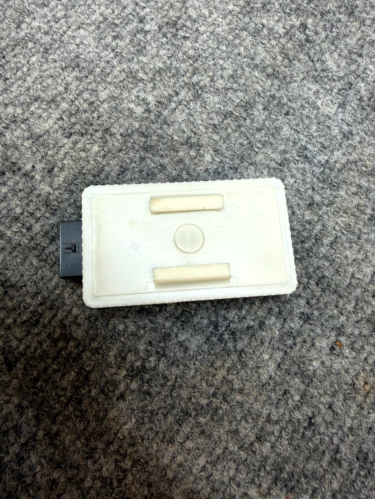 2017–2023 TESLA MODEL 3 TIRE PRESSURE CONTROL MODULE TPMS OEM, 1458965-00-A
