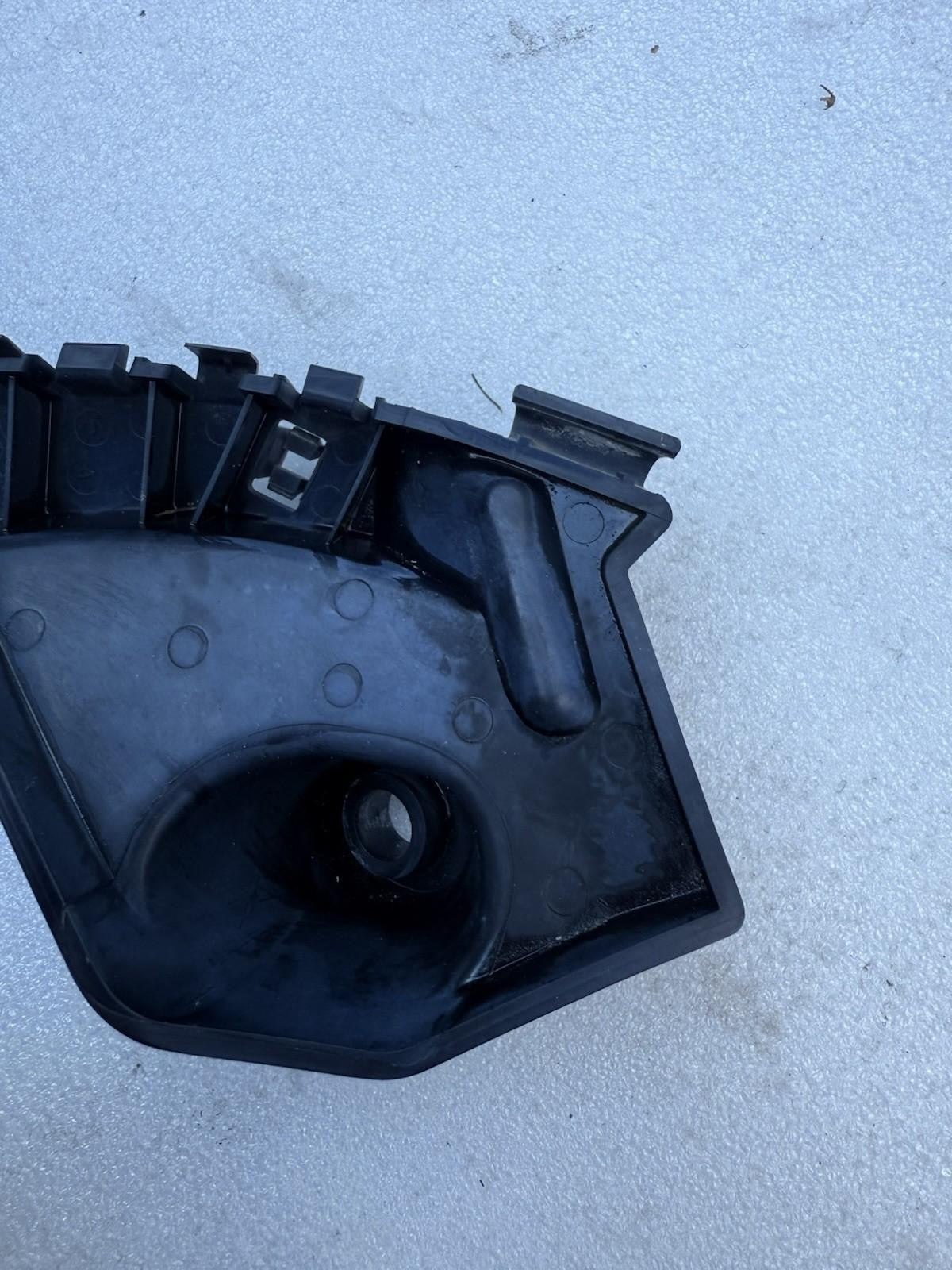 ♦️2016-2020 TESLA MODEL X S FRONT RIGHT BRACKET MOUNT SUPPORT OEM, 1047093-00-H