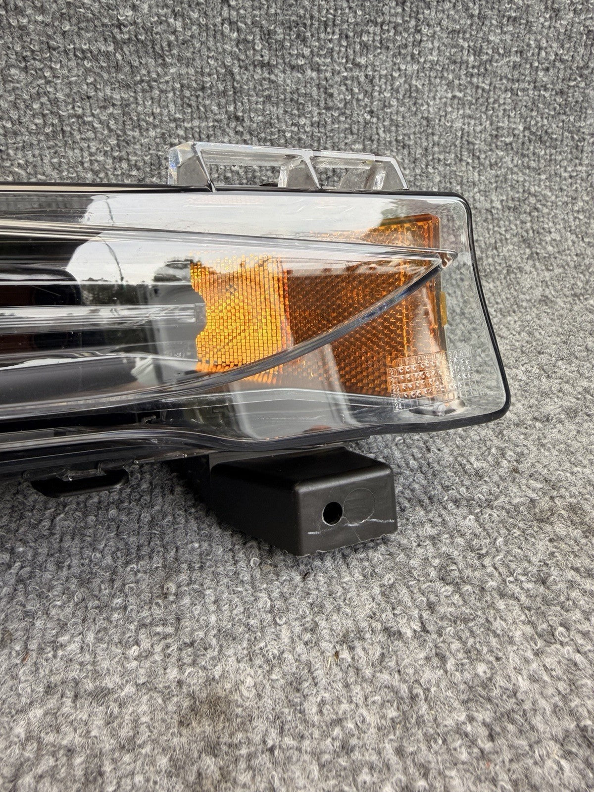 2017-2024 Tesla Model 3 Y Front Right Hand 2-Pin Fog Light 1507929-00-D OEM