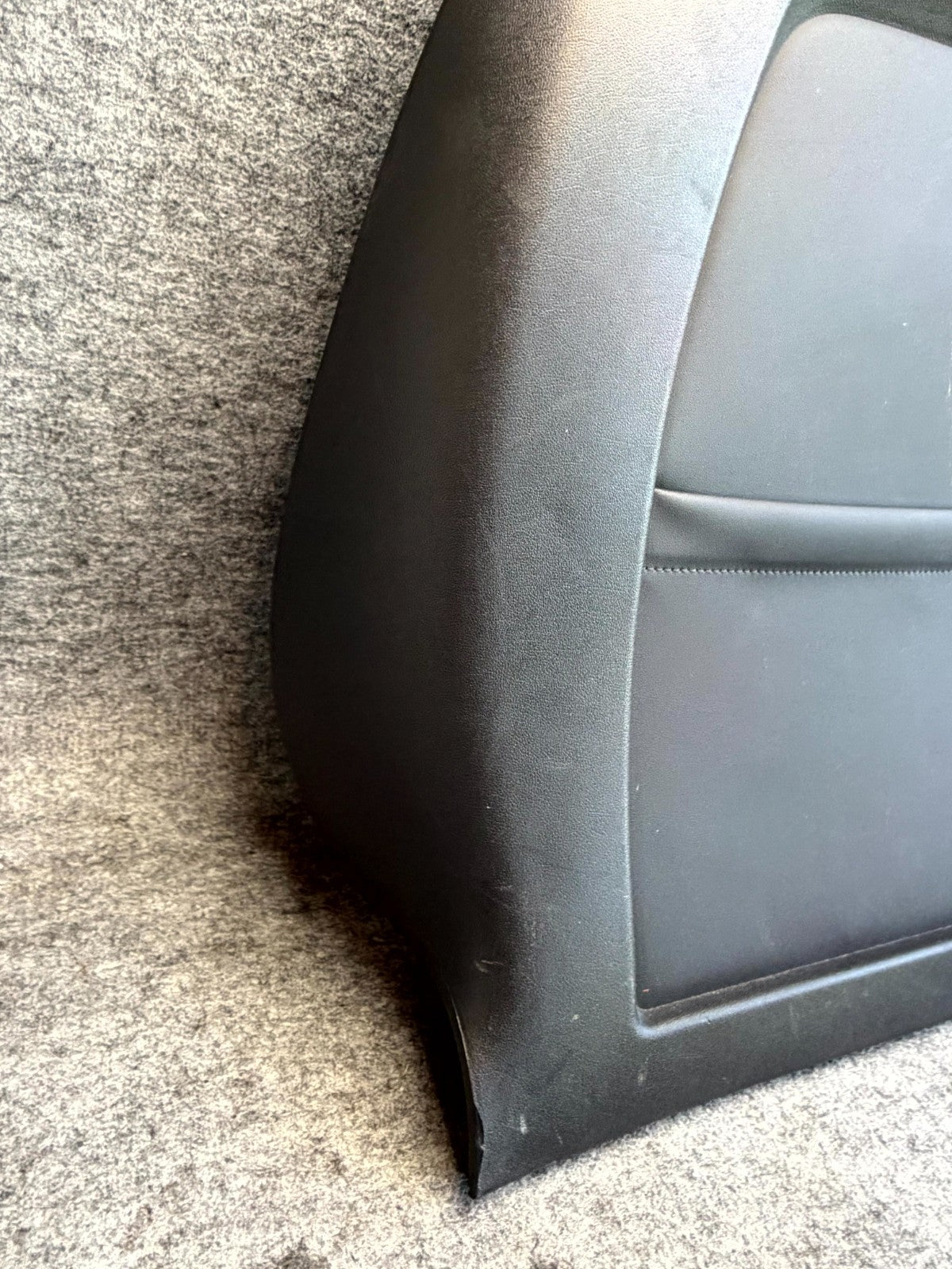 ♦️2017-2023 TESLA MODEL 3 FRONT LEFT SIDE SEAT BACK SHELL COVER OEM, 108896600A