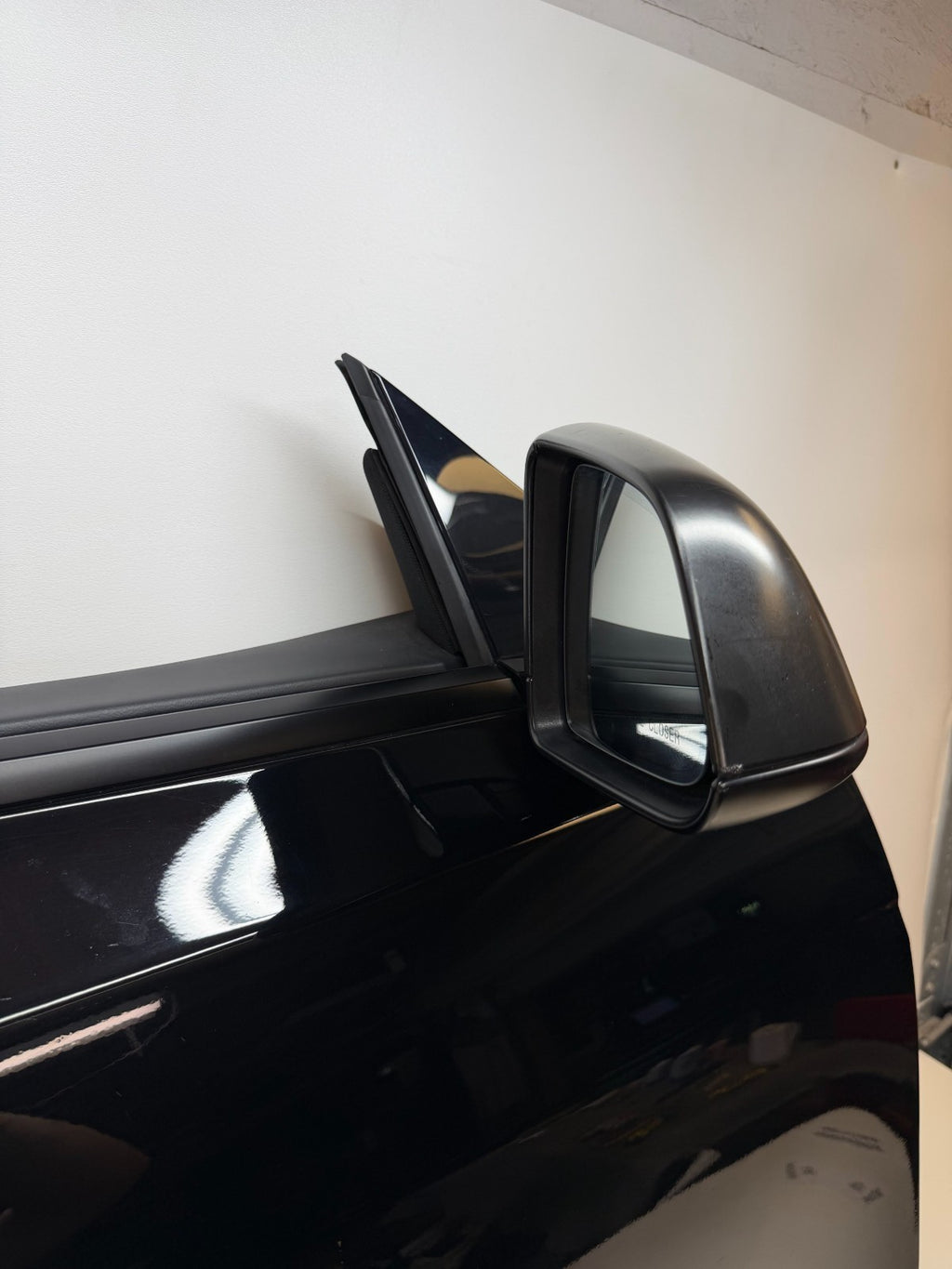 2012-2020 TESLA MODEL Y FRONT RIGHT PASSENGER SIDE COMPLETE DOOR ASSEMBLY