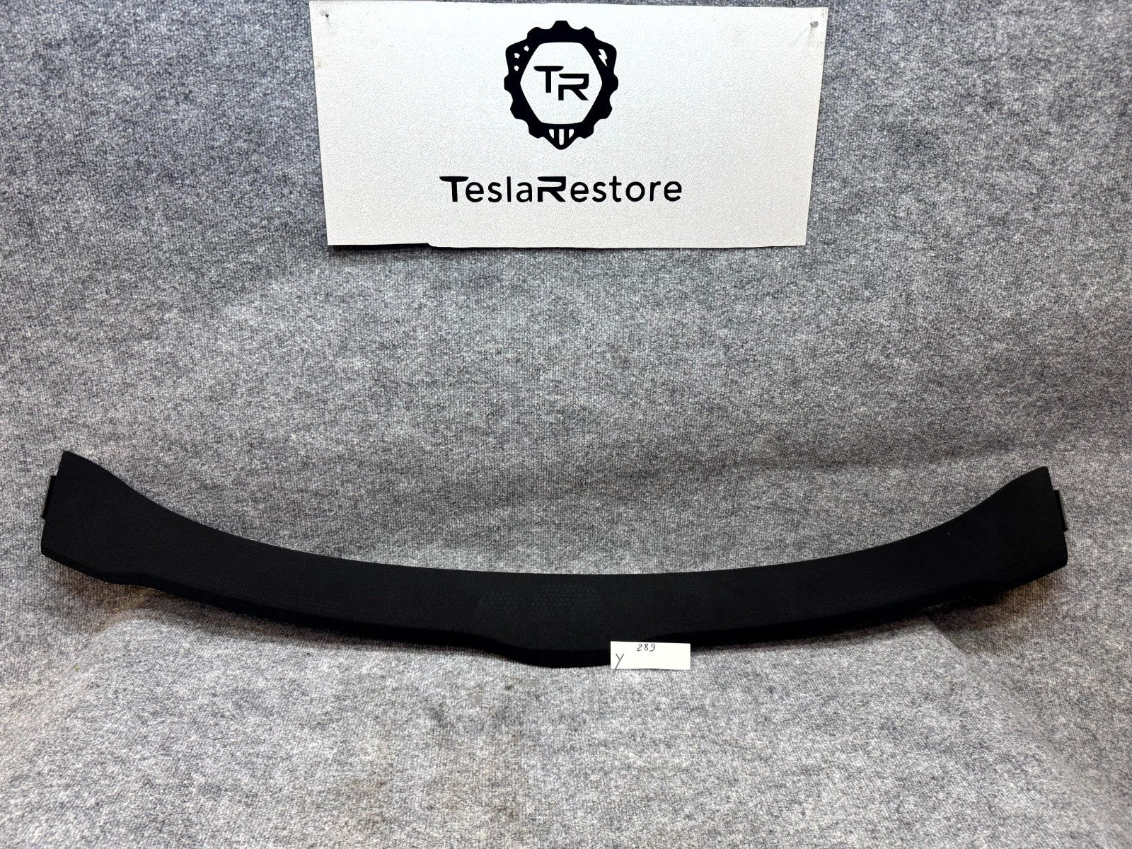 20-24 TESLA MODEL Y UPPER DASH INSTRUMENT DEFROSTER GRILLE PANEL OEM, 108339000I
