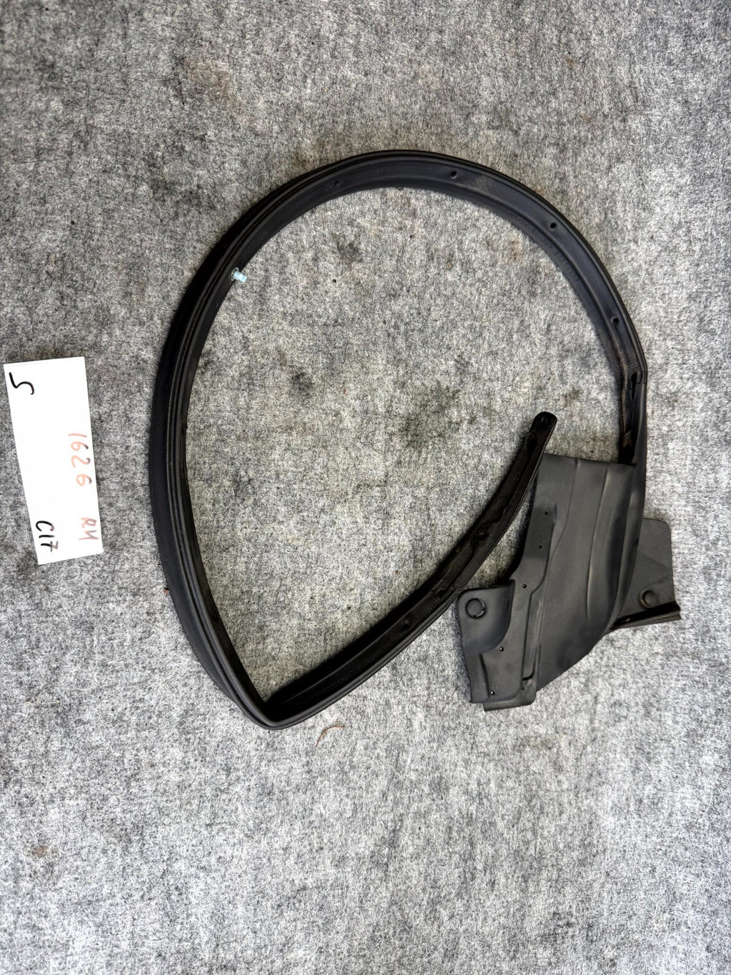 ♦️12-20 TESLA MODEL S REAR RIGHT DOOR WINDOW WEATHERSTRIP SEAL OEM, 6009596-00-D