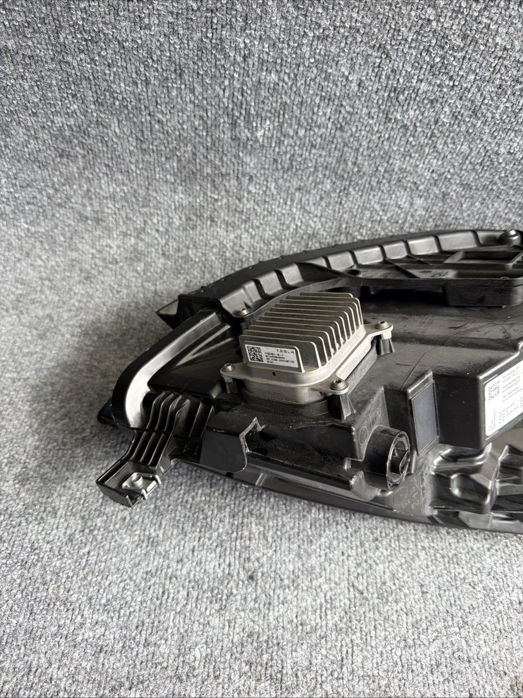 ♦️20-24 TESLA MODEL 3-Y HEADLIGHT LEFT DRIVER LED 1514952-00-C OEM