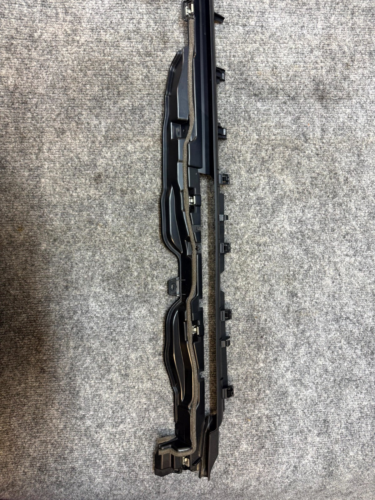 17–23 TESLA MODEL 3 FRONT INSTRUMENT PANEL BLOW FINISHER SUPPORT OEM 176636500A