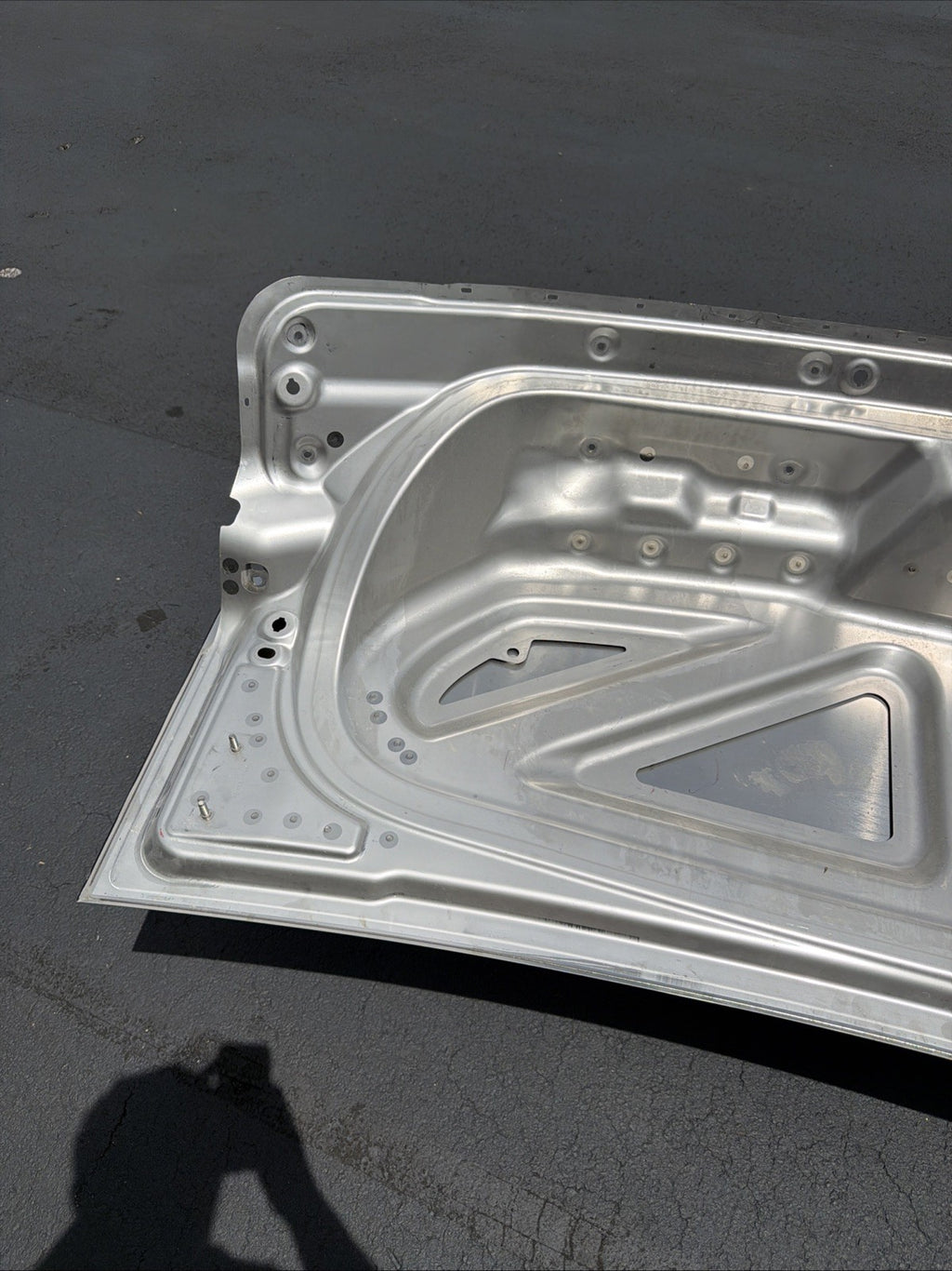 DMG‼️2024-2026 TESLA CYBERTRUCK HOOD POWER-GATE UPPER  2045100-00-A OEM