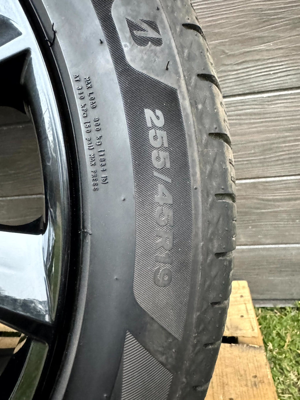 2017 - 2023 TESLA MODEL 3 Y FULL WHEEL WITH RIM SET W/ EMBLEM