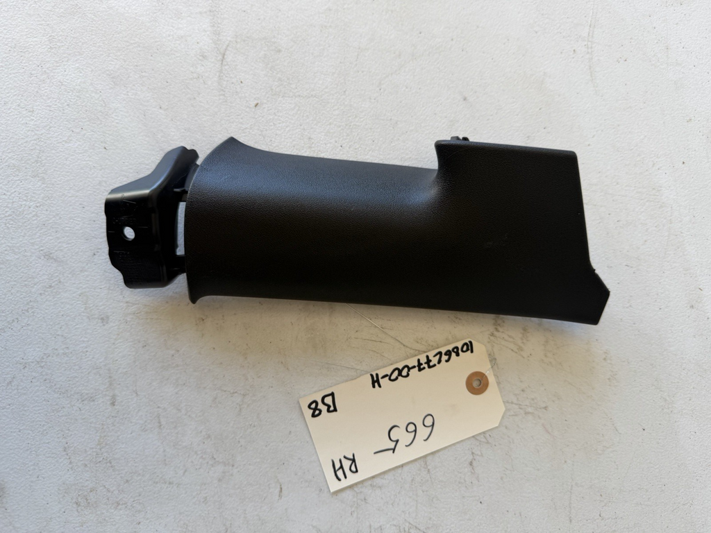♦️17–23 TESLA MODEL 3 REAR RIGHT SIDE C-PILLAR UPPER TRIM COVER OEM, 1086277-00H
