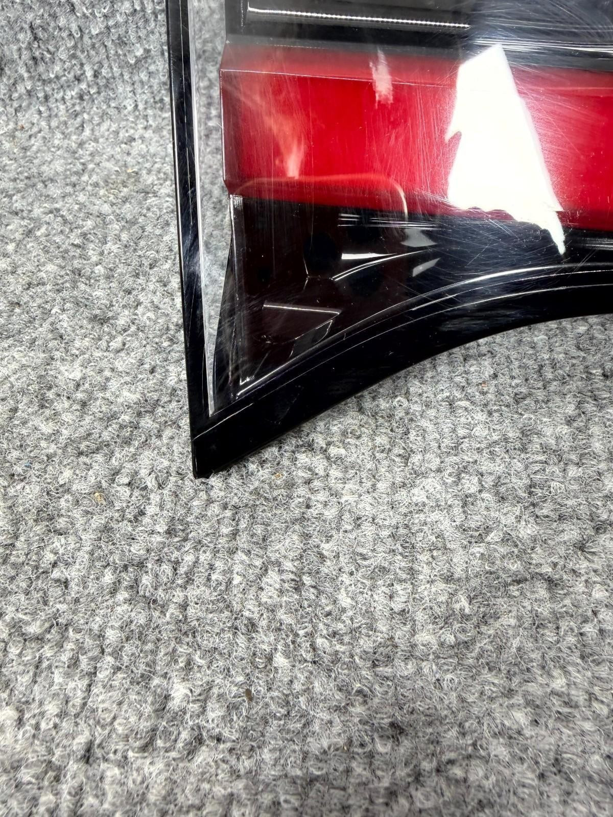 16-21 Tesla Model X Left Driver Side LED Taillight Tail Lamp OEM, 1034336-00-B