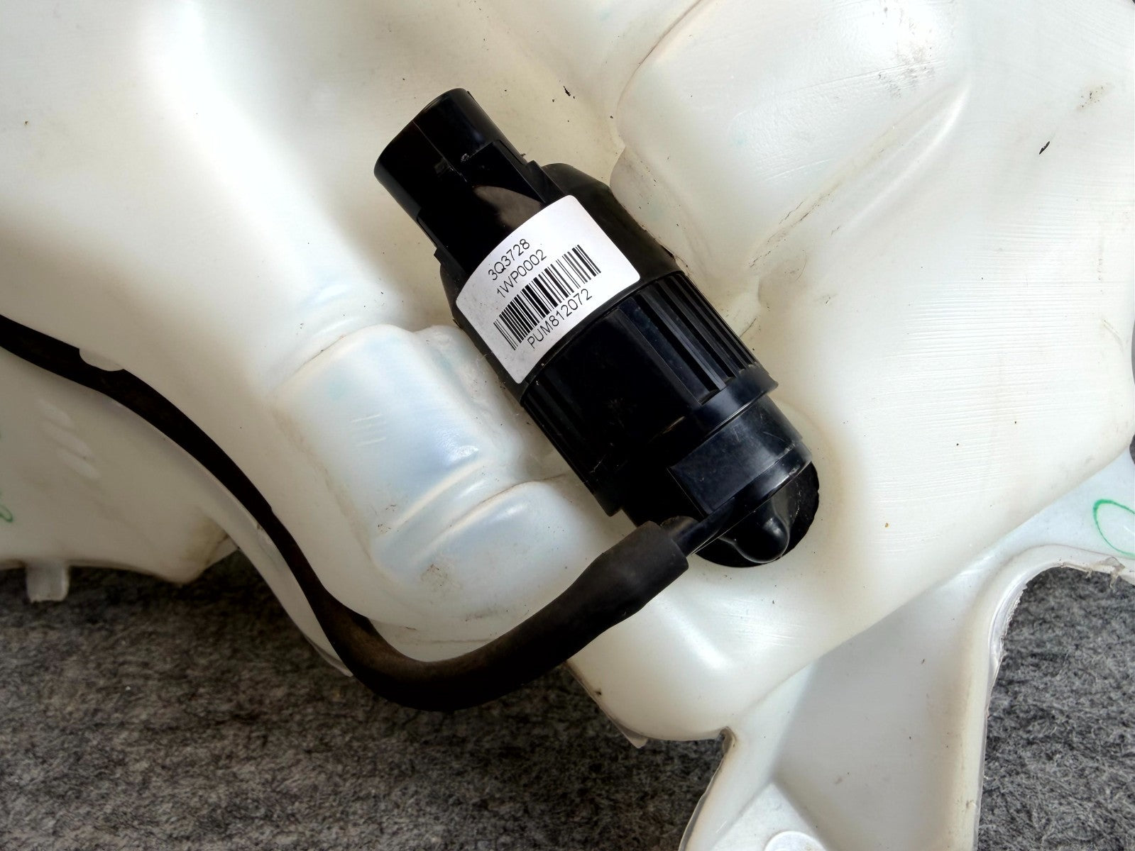 ♦️2012 - 2016 TESLA MODEL S WINDSHIELD WASHER RESERVOIR TANK OEM, 1005400-00-B