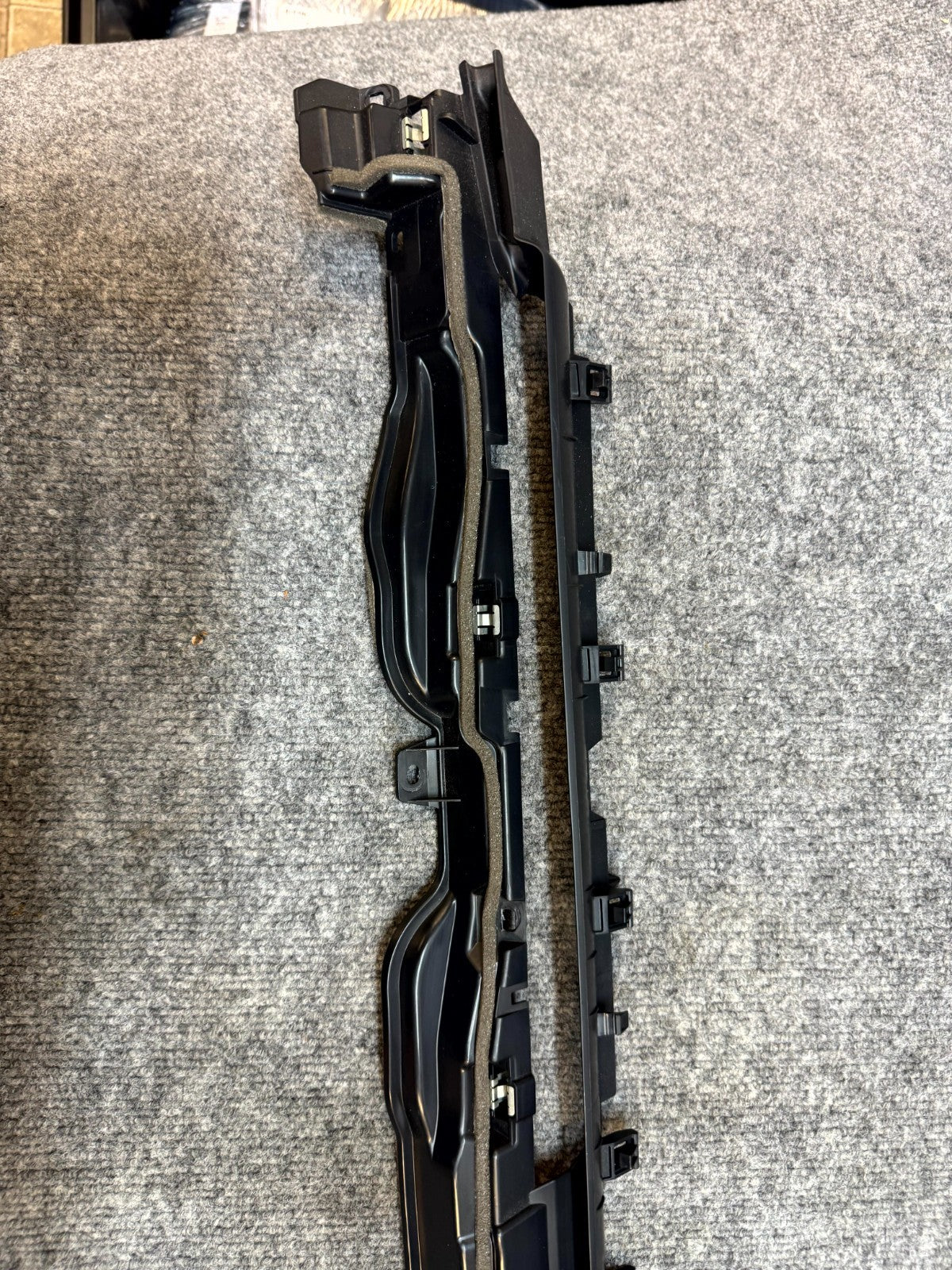 17–23 TESLA MODEL 3 FRONT INSTRUMENT PANEL BLOW FINISHER SUPPORT OEM 176636500A