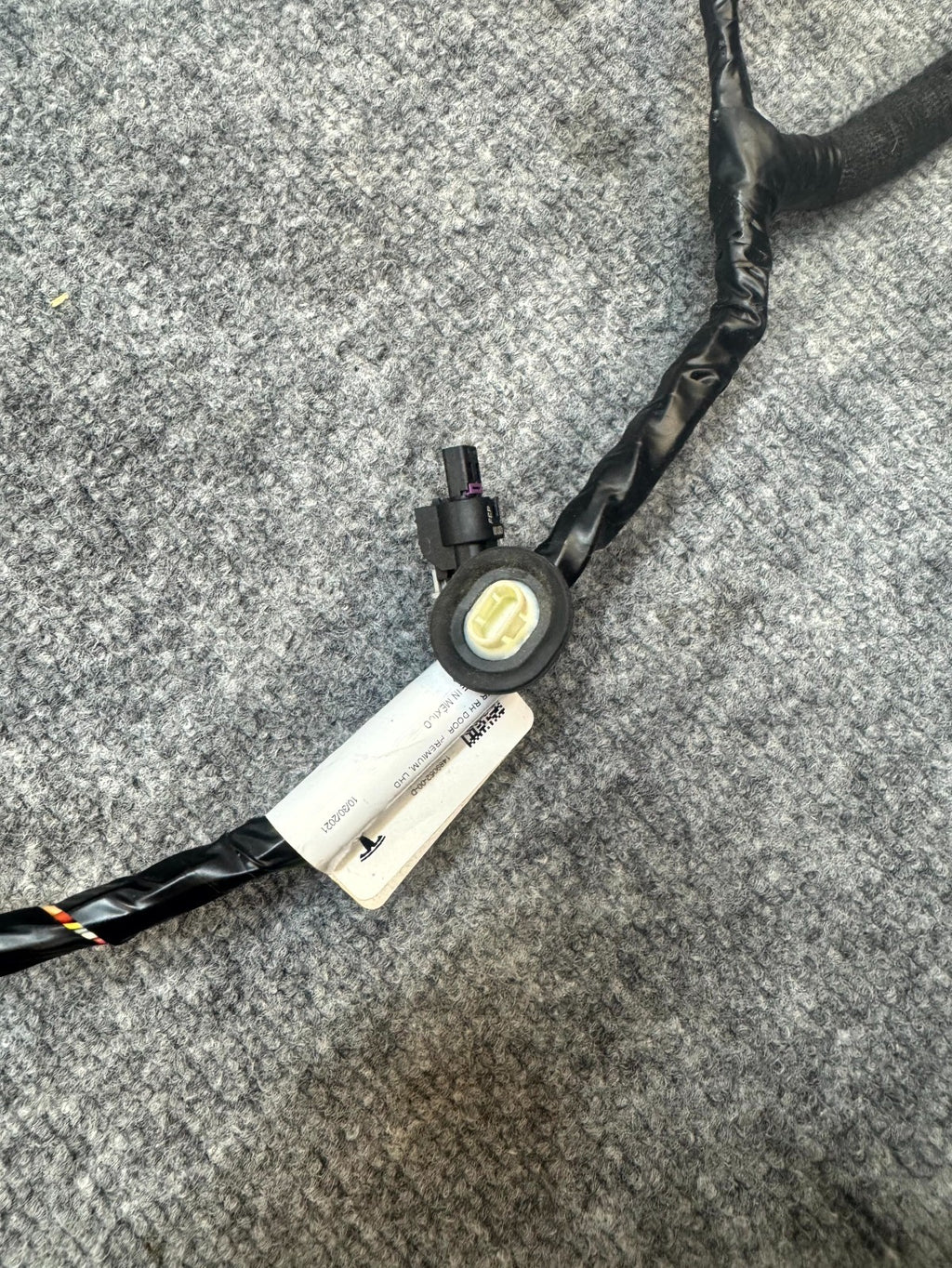 2020-2024 TESLA MODEL Y FRONT RIGHT DOOR WIRING HARNESS CABLE OEM, 1489052-00-D