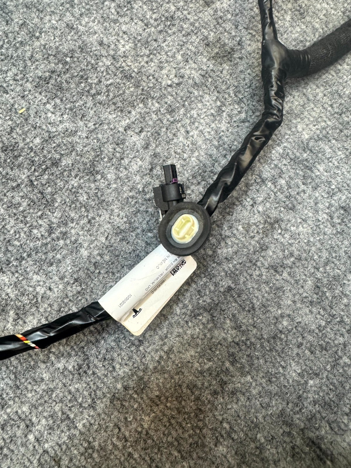 2020-2024 TESLA MODEL Y FRONT RIGHT DOOR WIRING HARNESS CABLE OEM, 1489052-00-D